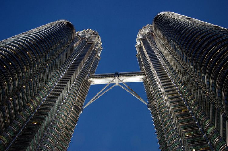 Malaysia Twin Towers. Flickr Shubert Clencia 750 498 80 S